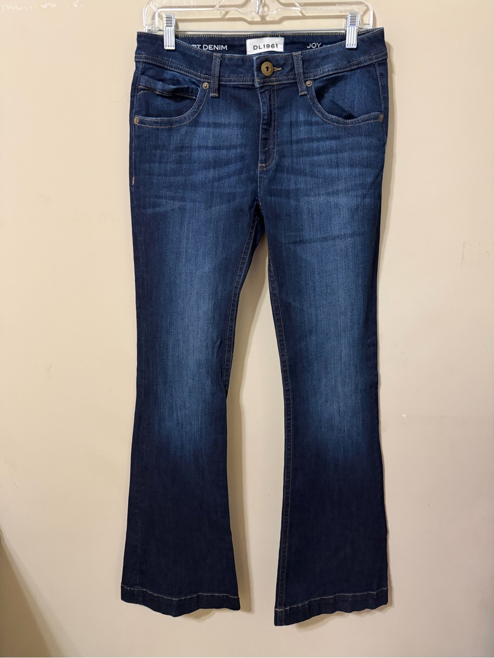 DL1961 Women’s Dark Blue smart denim Joy flare Jeans 29 nwot stylish chic preppy